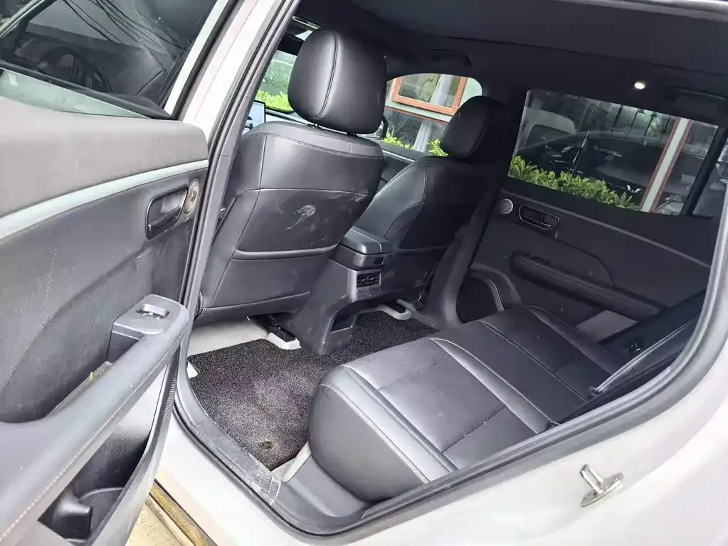 Toyota Platinum 3X 2025 из CN, фото 2