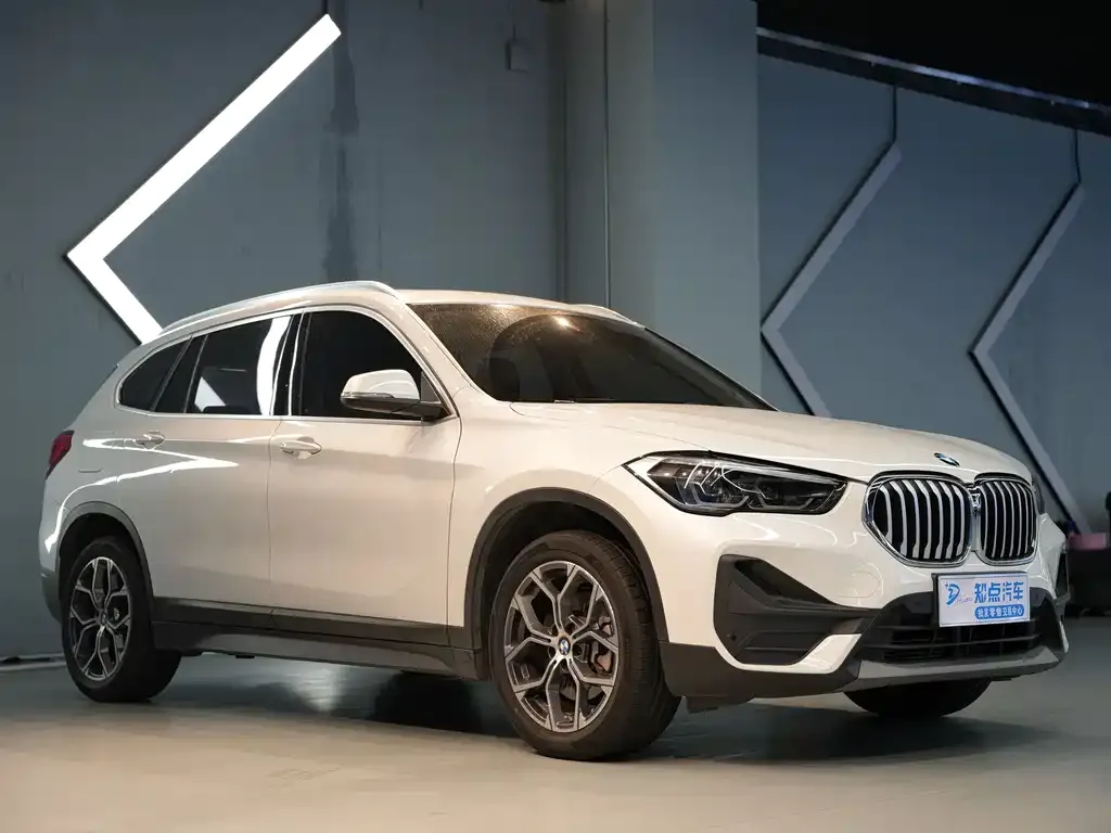 BMW X1 — фото 5