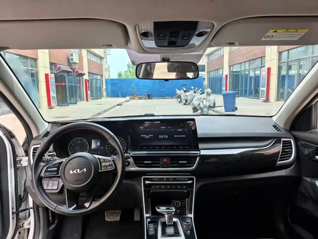 Kia KX3 2022 из CN, фото 8