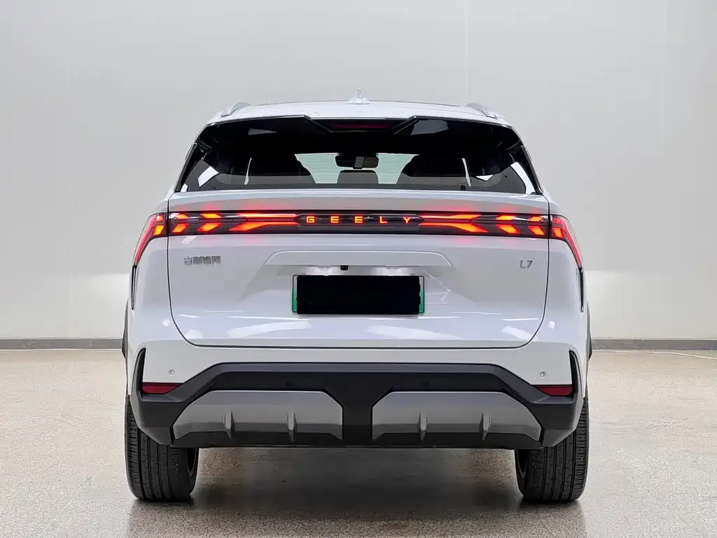 Geely Galaxy L7 — фото 2