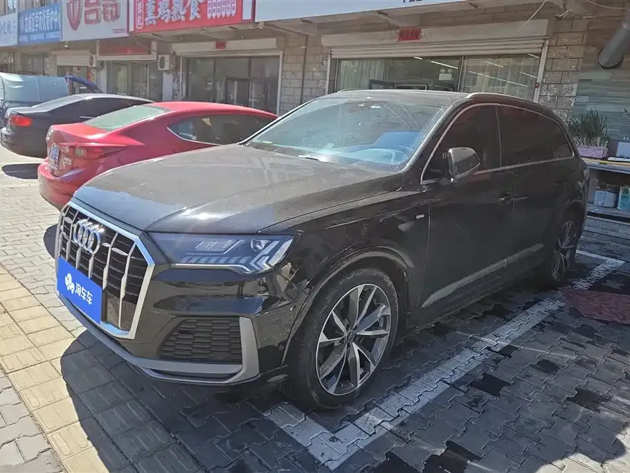 Audi Q7 2023 из CN, фото 1