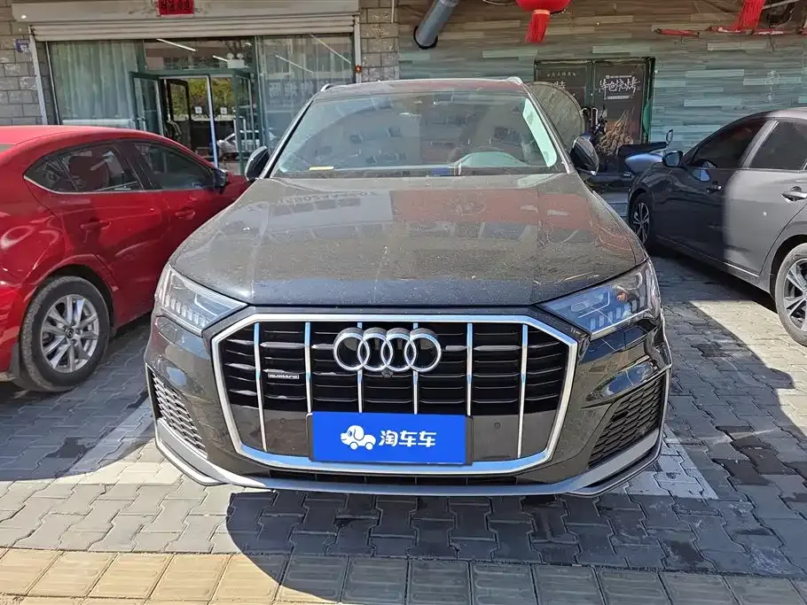 Audi Q7 2023 из CN, фото 3