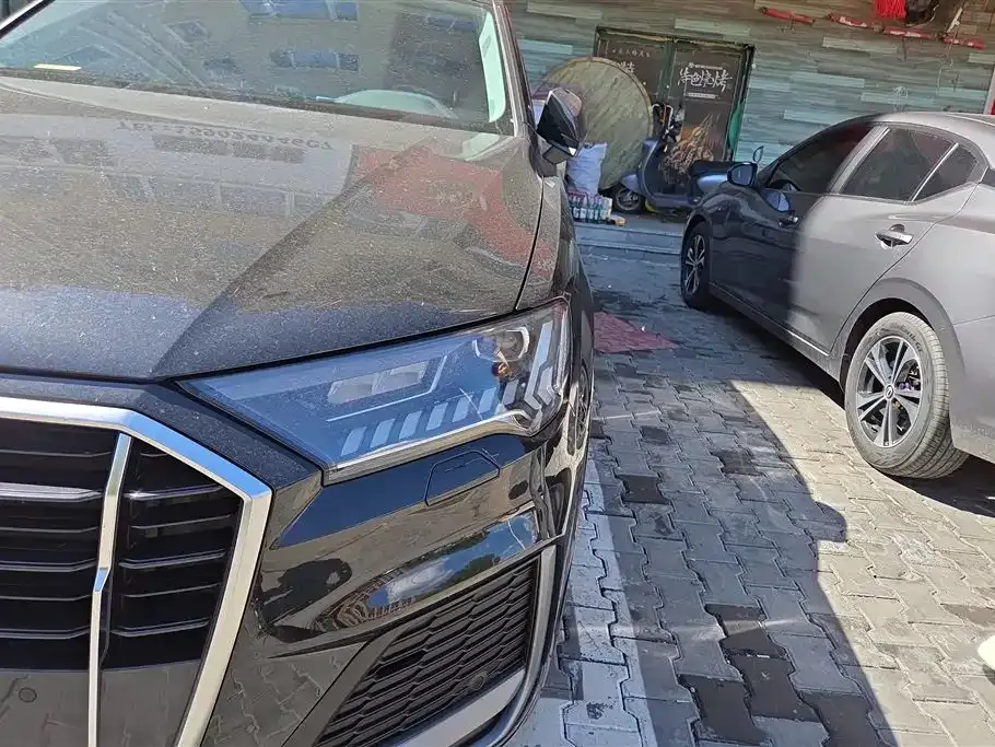 Audi Q7 2023 из CN, фото 6