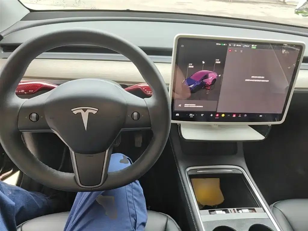 Tesla Model Y — фото 7