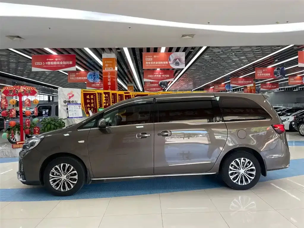 Buick GL8 2024 из CN, фото 4