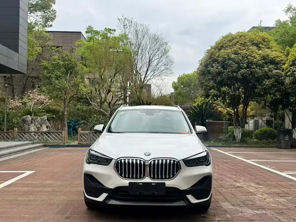 BMW X1 — фото 5