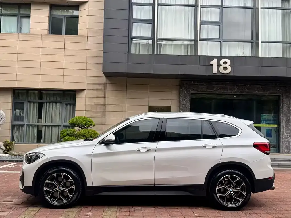 BMW X1 — фото 2