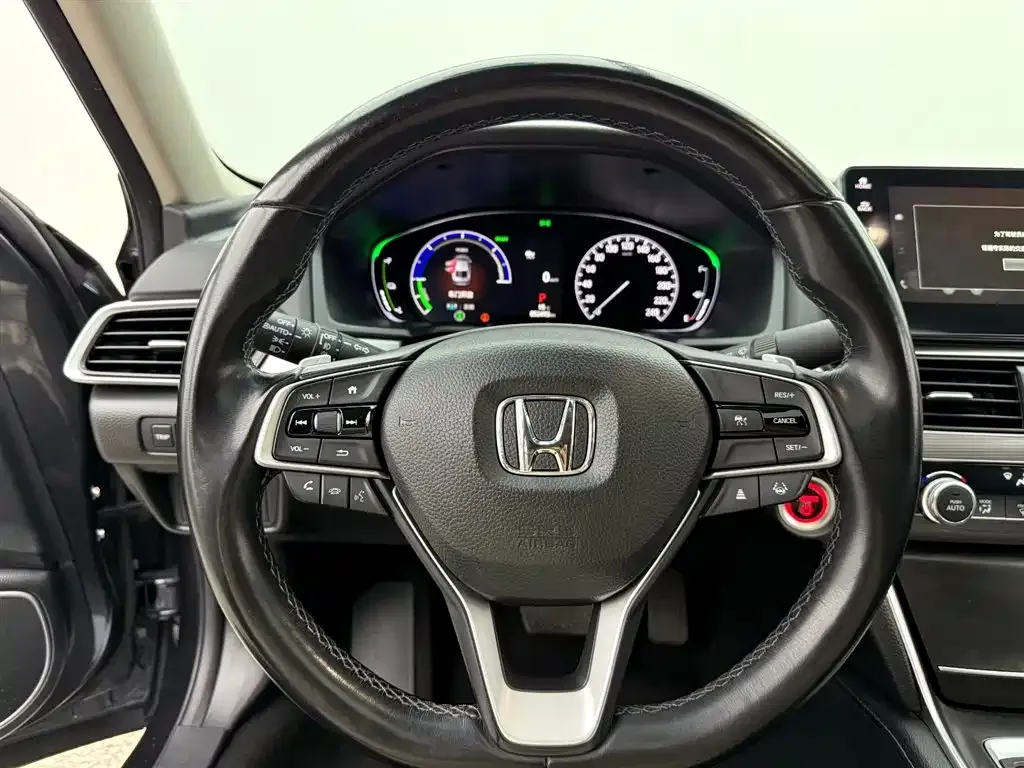 Honda Accord — фото 9