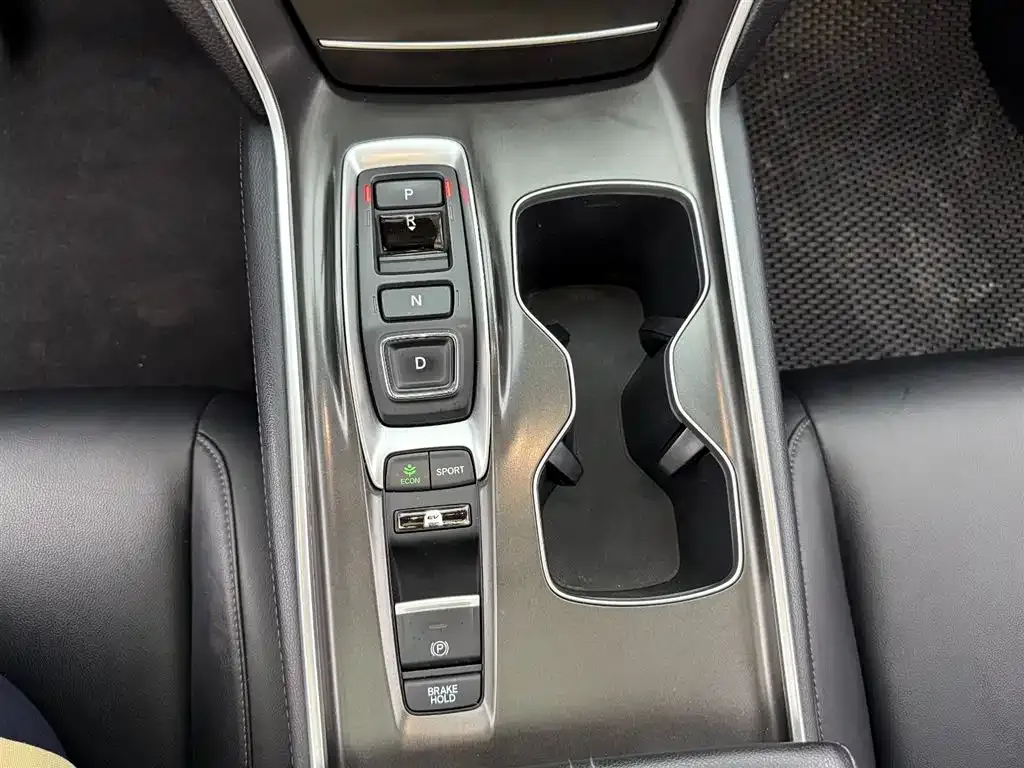 Honda Accord — фото 3