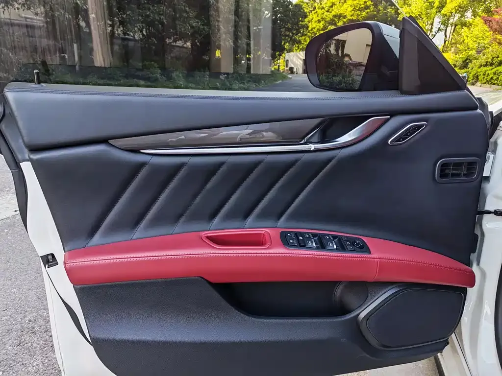 Maserati Ghibli 2021 из CN, фото 3