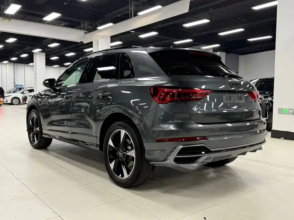 Audi Q3 — фото 10
