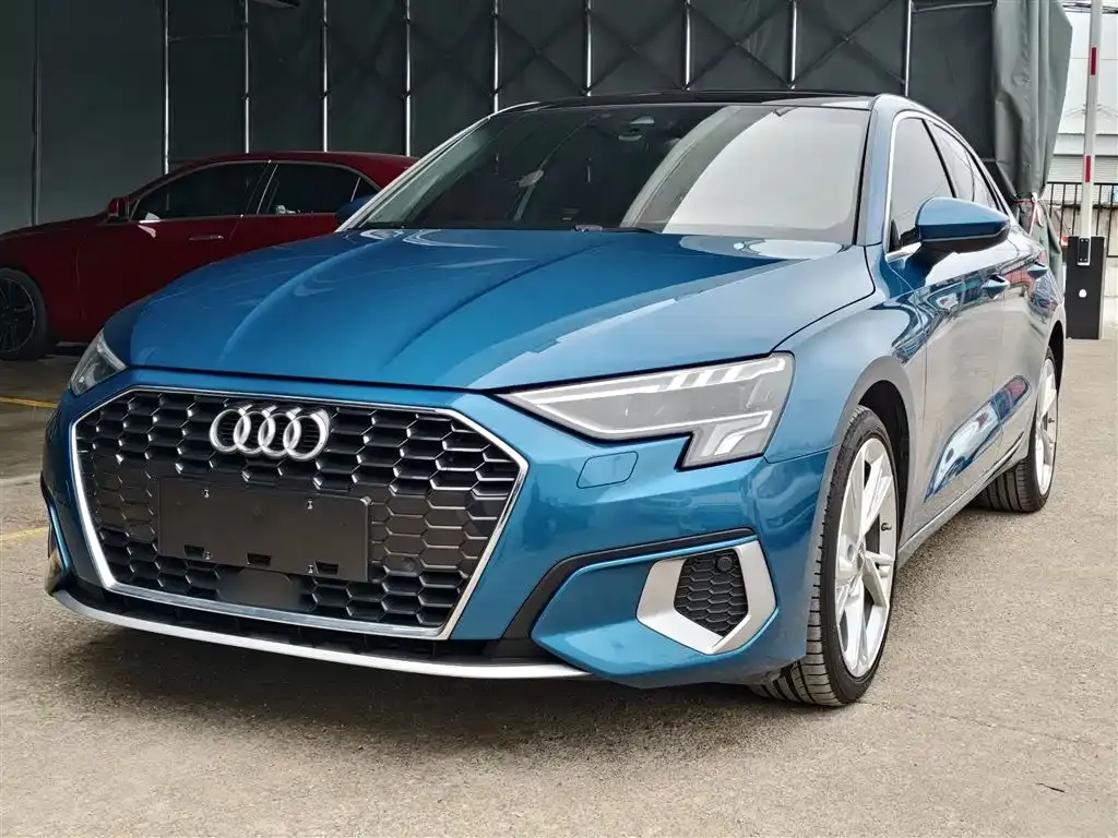 Audi A3 — фото 1