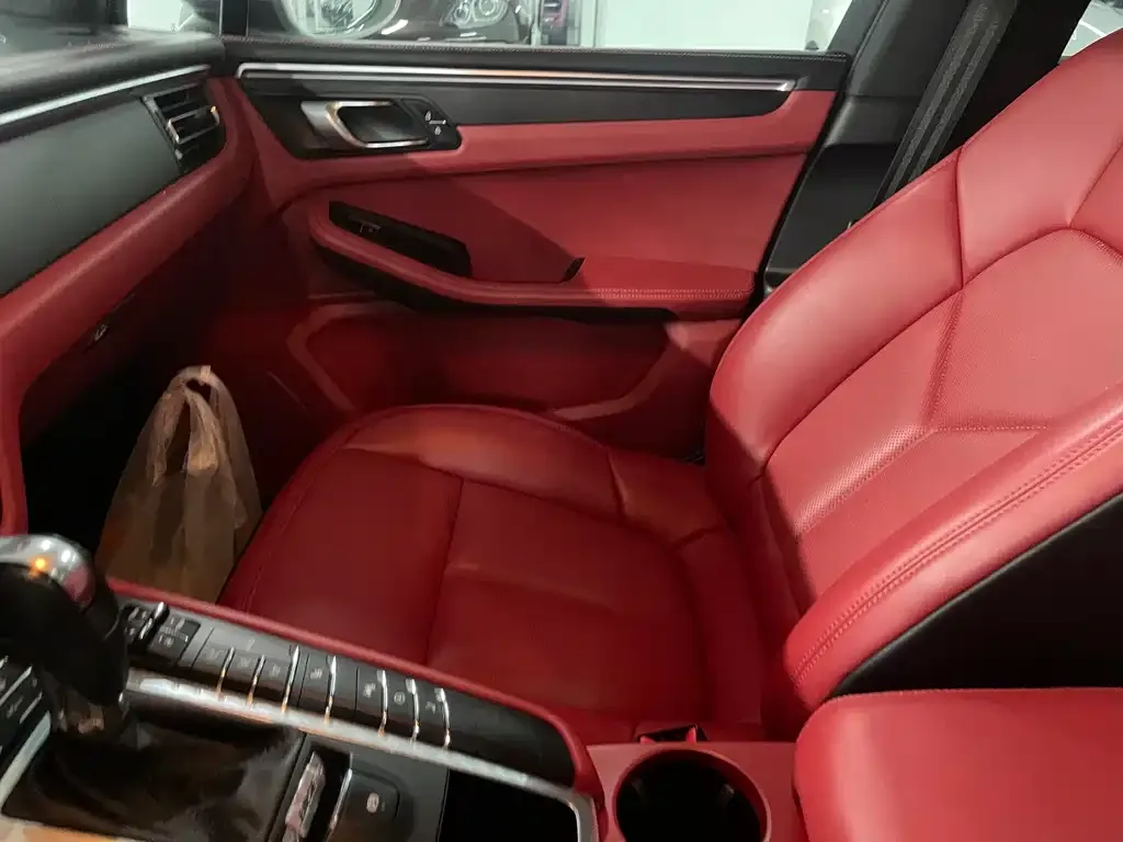 Porsche Macan 2021 из CN, фото 3