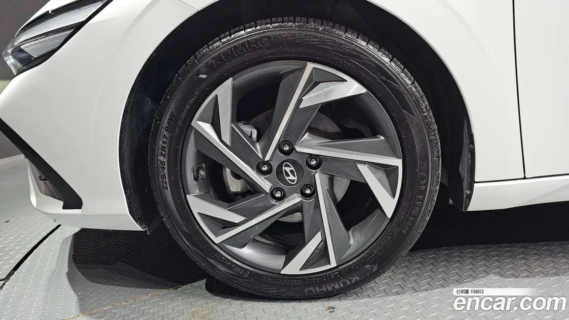 Hyundai AVANTE — фото 9