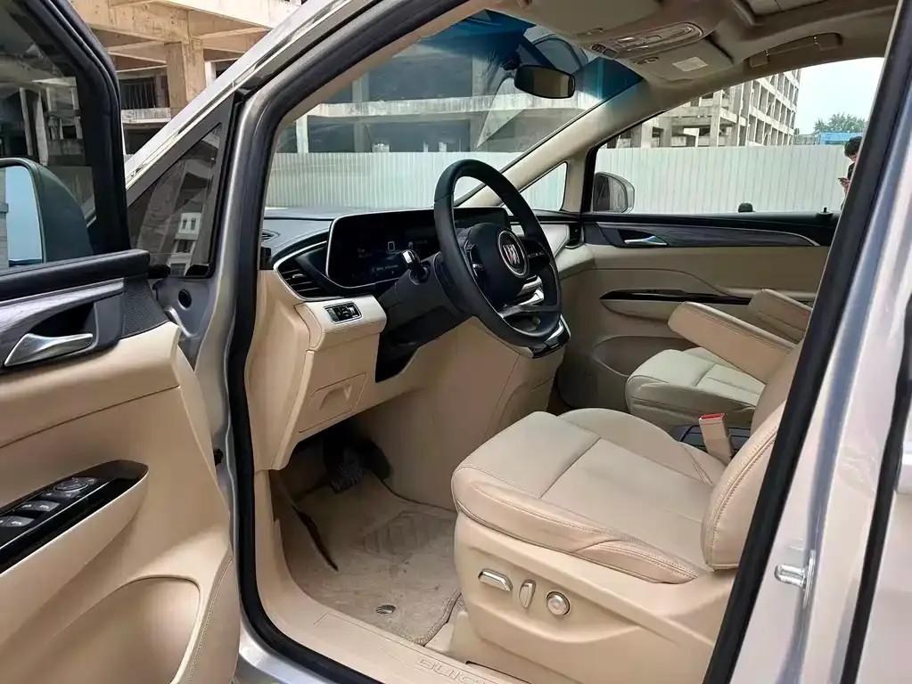 Buick GL8 Hybrid — фото 2