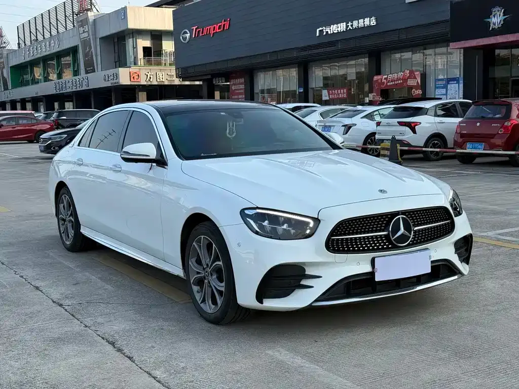 Mercedes-Benz E-Class — фото 10
