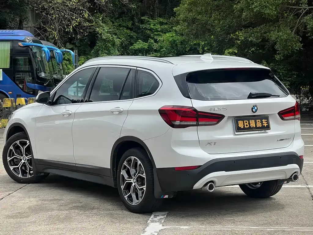 BMW X1 — фото 10