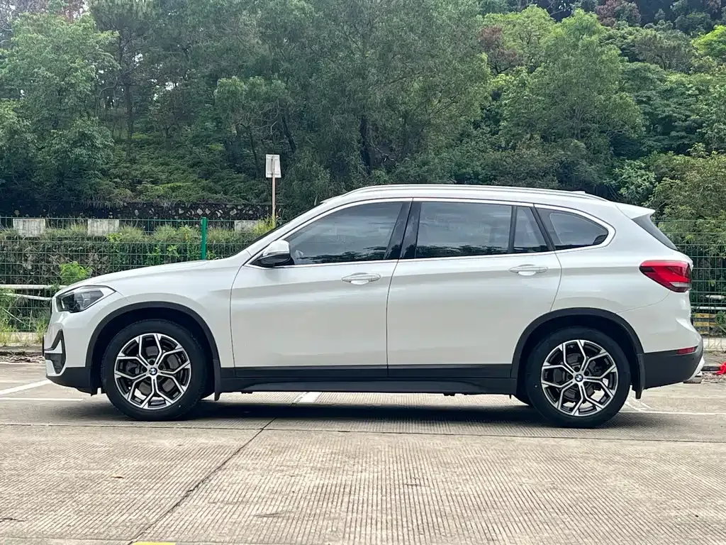 BMW X1 — фото 9