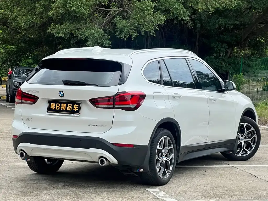 BMW X1 — фото 7