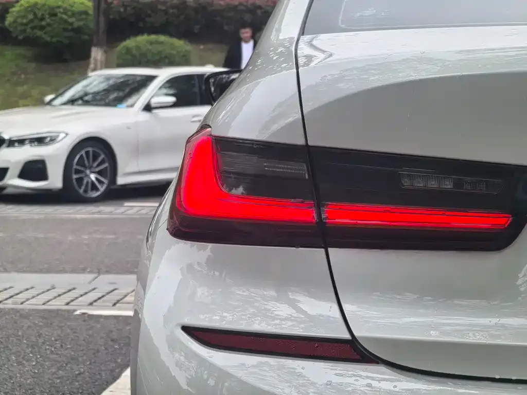 BMW 3 Series 2021 из CN, фото 2