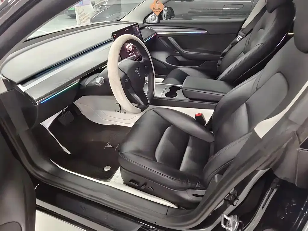 Tesla Model 3 — фото 3