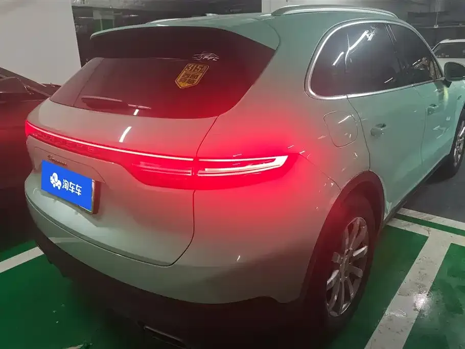 Porsche Cayenne Hybrid 2021 из CN, фото 2