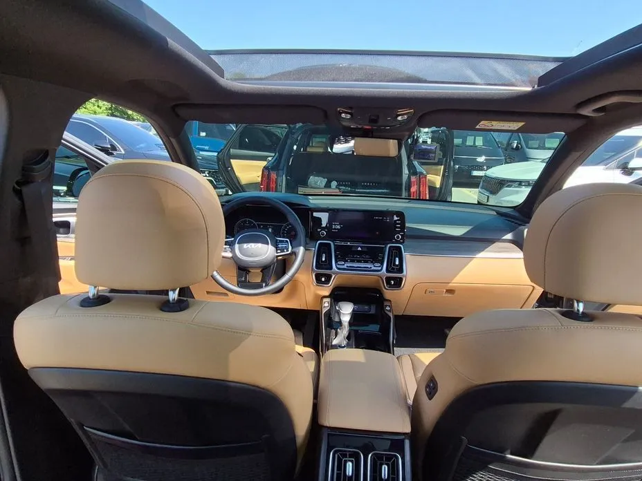 Kia Sorento — фото 6