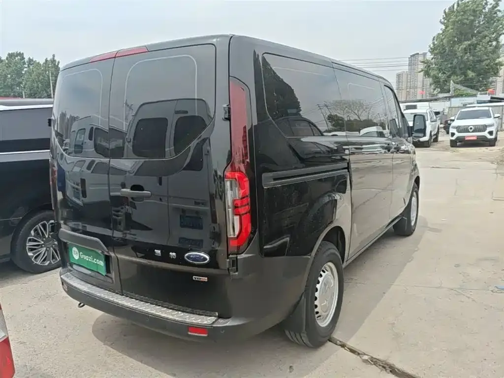 Ford Transit 2025 из CN, фото 5