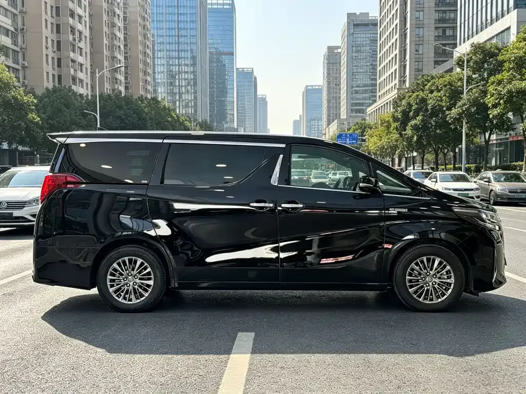 Toyota Alphard 2022 из CN, фото 4