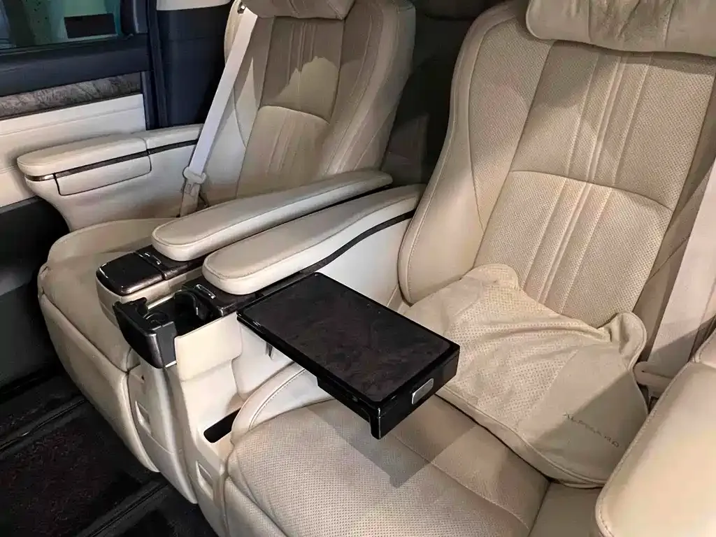 Toyota Alphard 2022 из CN, фото 3