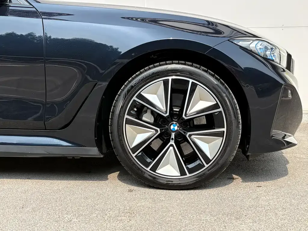 BMW i3 — фото 6