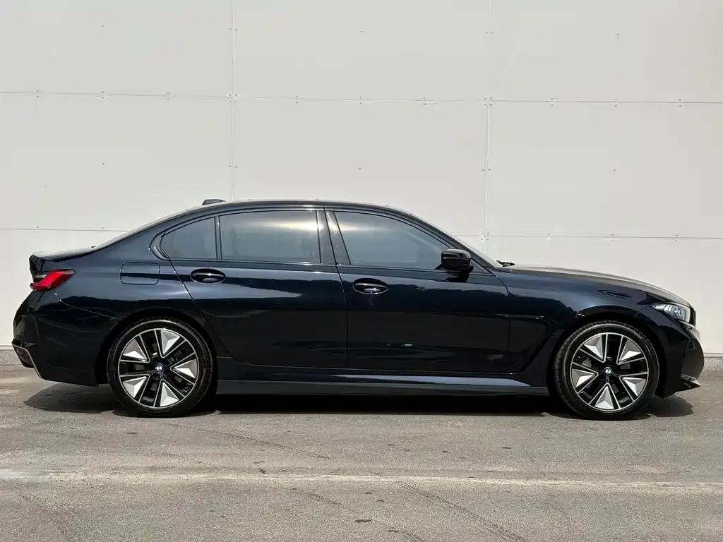 BMW i3 — фото 4