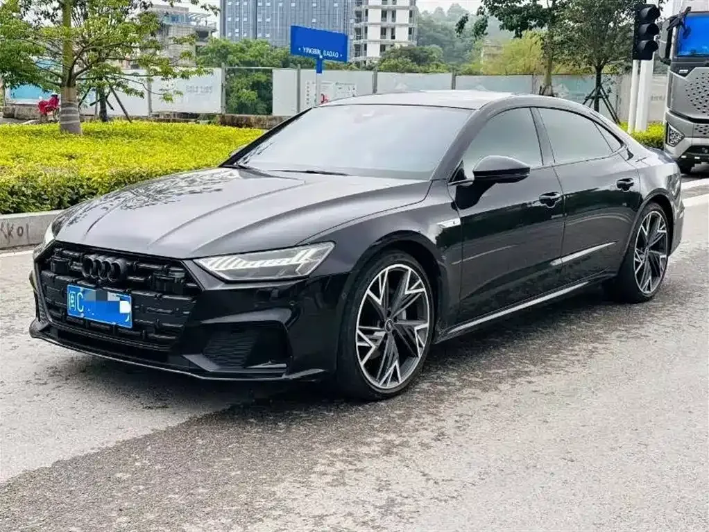 Audi A7L 2022 из CN, фото 1
