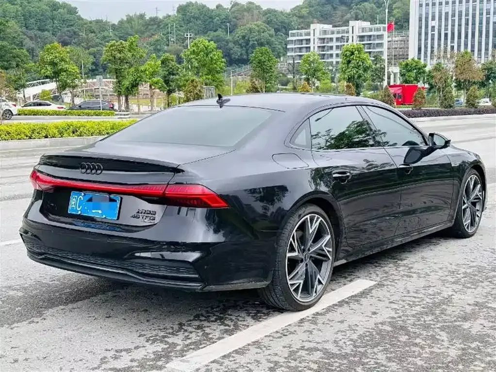 Audi A7L 2022 из CN, фото 8
