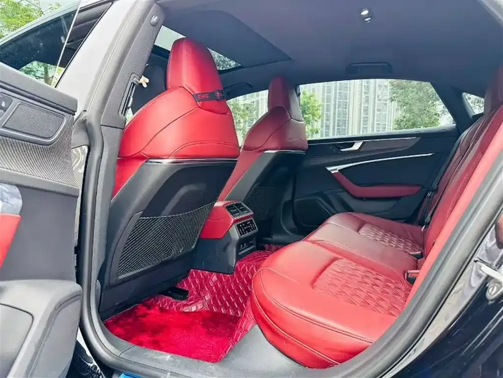 Audi A7L 2022 из CN, фото 2