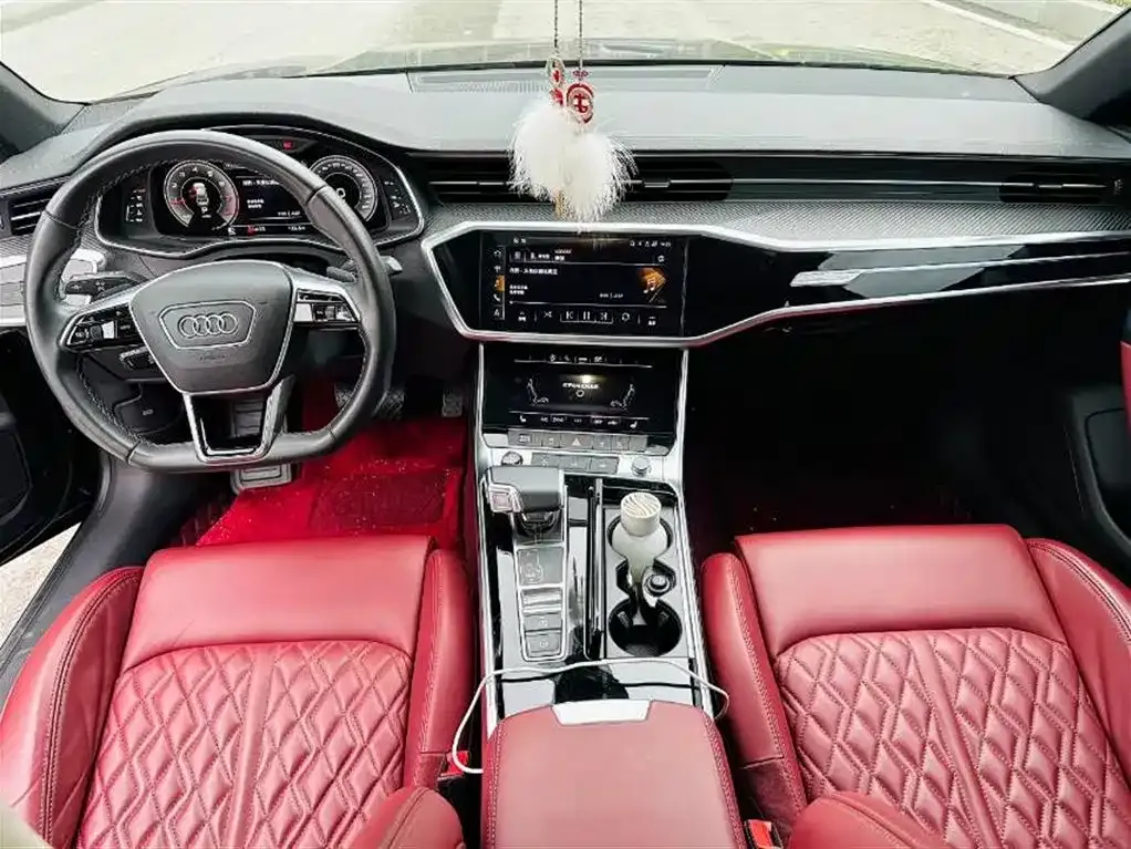 Audi A7L 2022 из CN, фото 3
