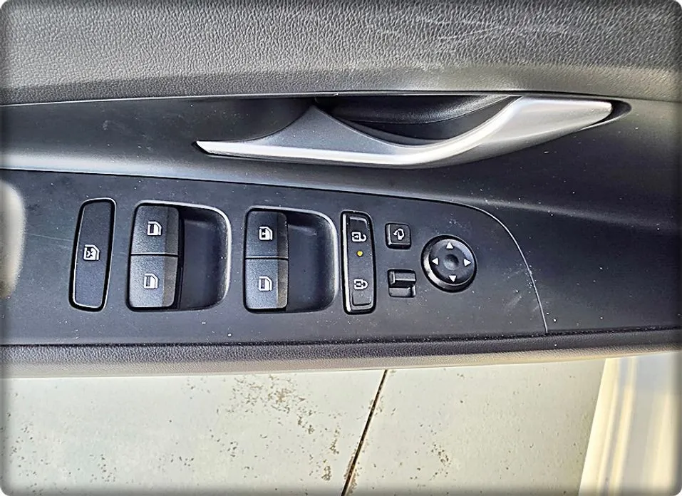 Hyundai AVANTE 2024 из KR, фото 2