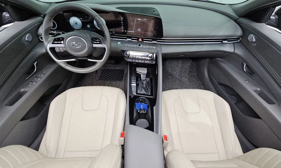 Hyundai AVANTE 2023 из KR, фото 6