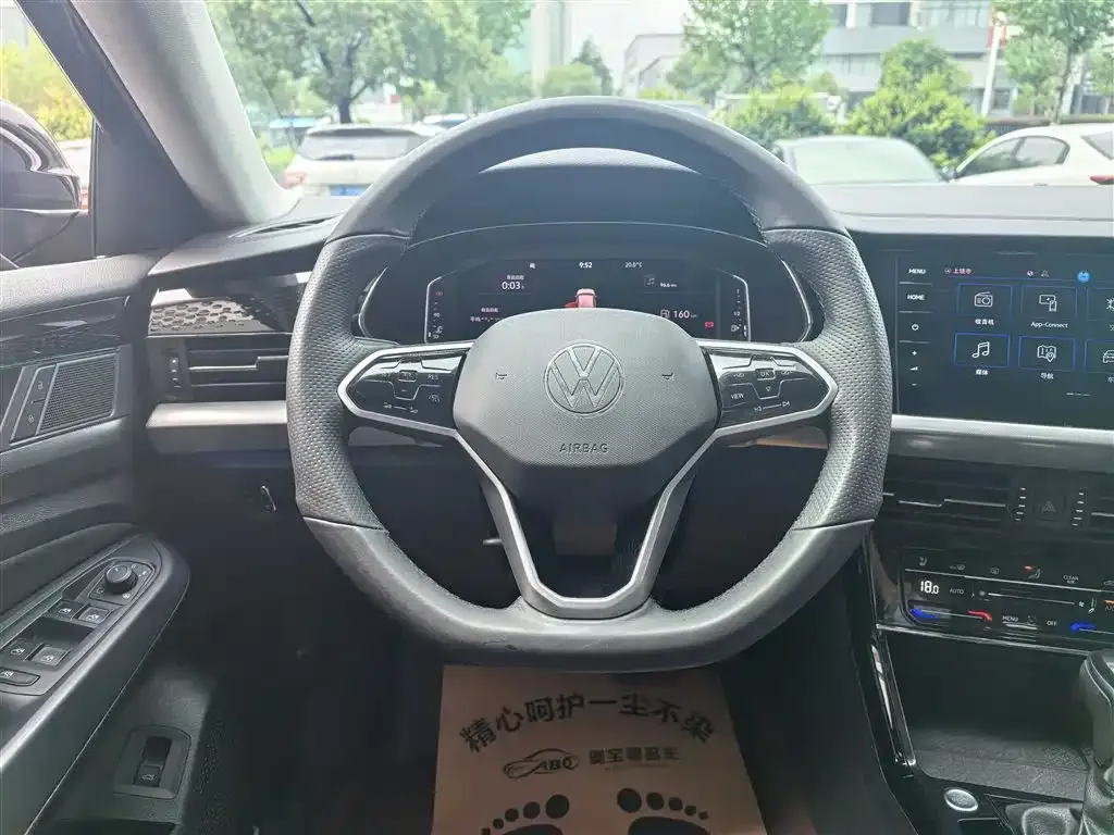 Volkswagen Passat 2023 из CN, фото 2