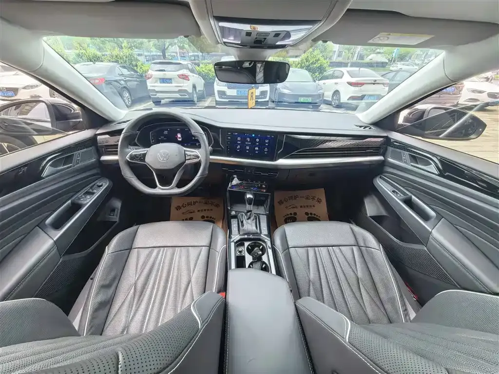 Volkswagen Passat 2023 из CN, фото 5