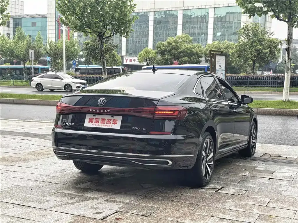Volkswagen Passat 2023 из CN, фото 9