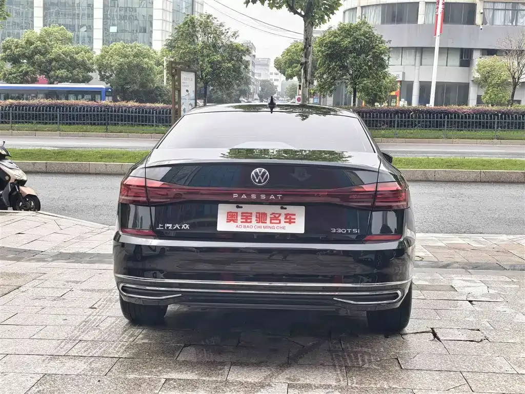 Volkswagen Passat 2023 из CN, фото 10
