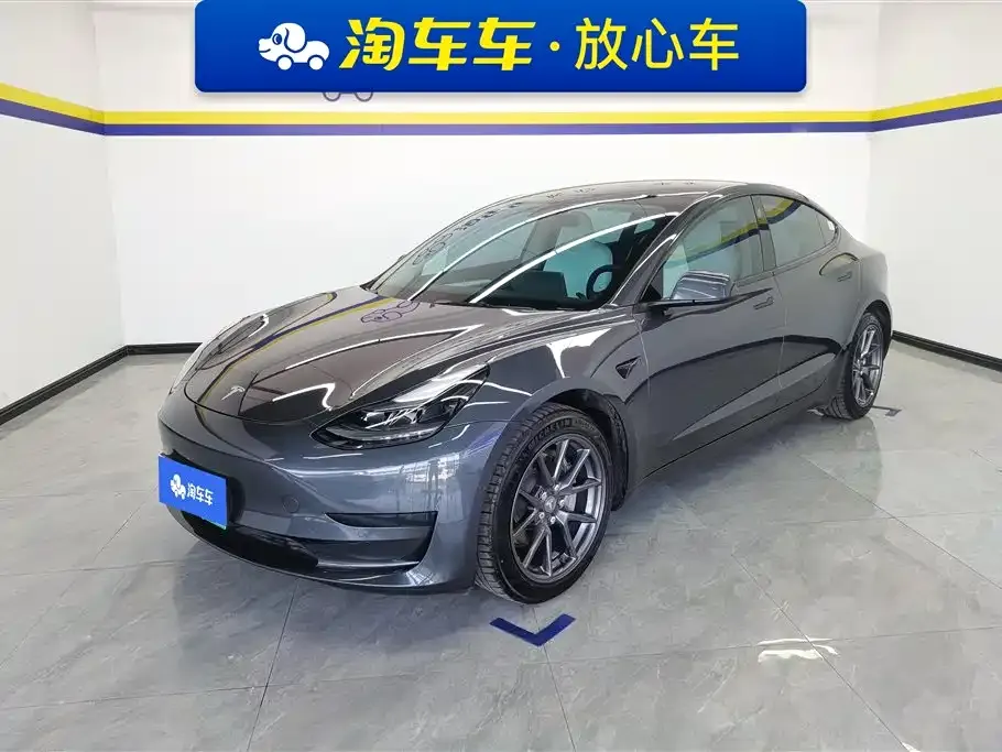 Tesla Model 3 — фото 1