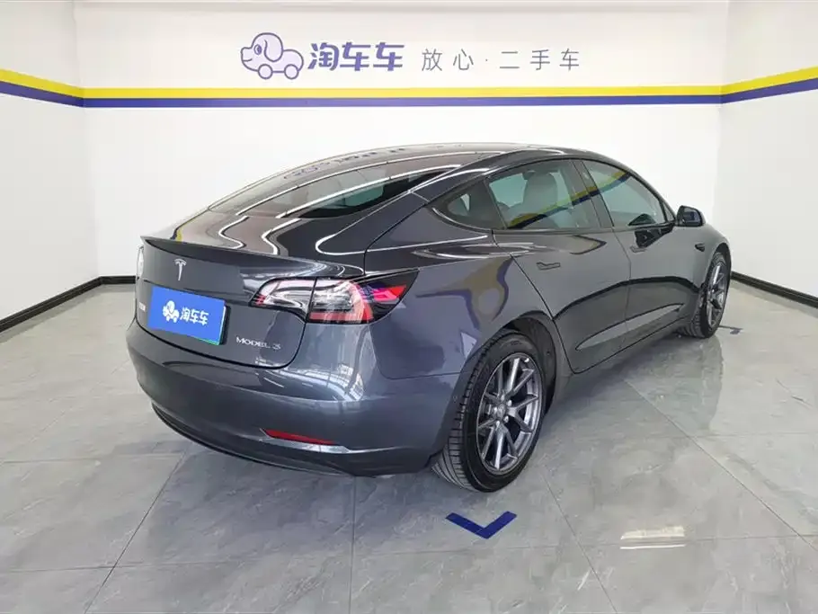 Tesla Model 3 — фото 5