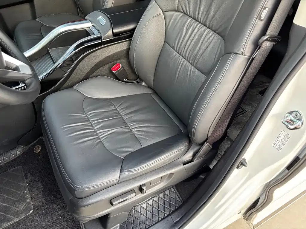 Honda Odyssey 2024 из CN, фото 10