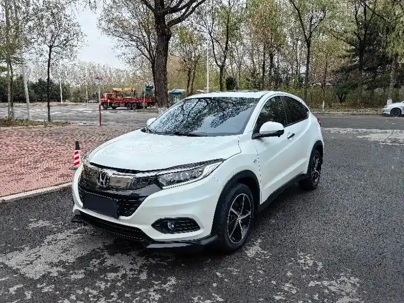 Honda Vezel — фото 1