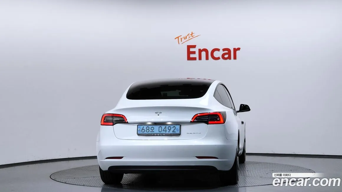 Tesla Model 3 — фото 6