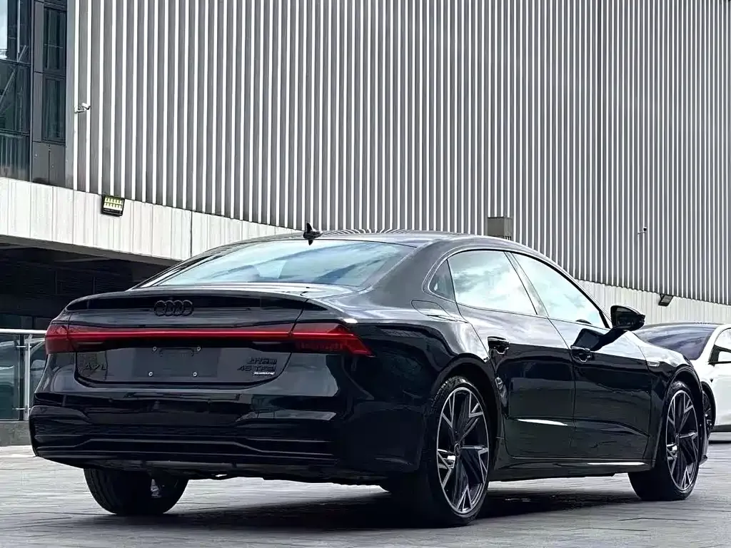 Audi A7L 2023 из CN, фото 7