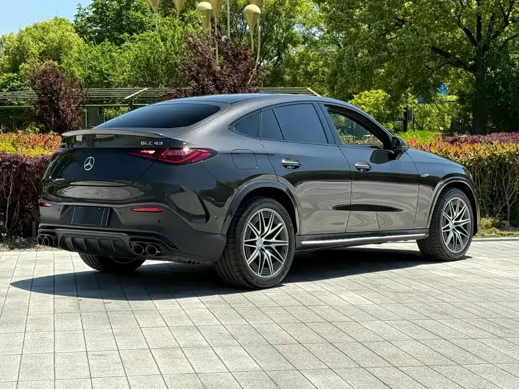Mercedes-Benz GLC Coupe AMG — фото 7