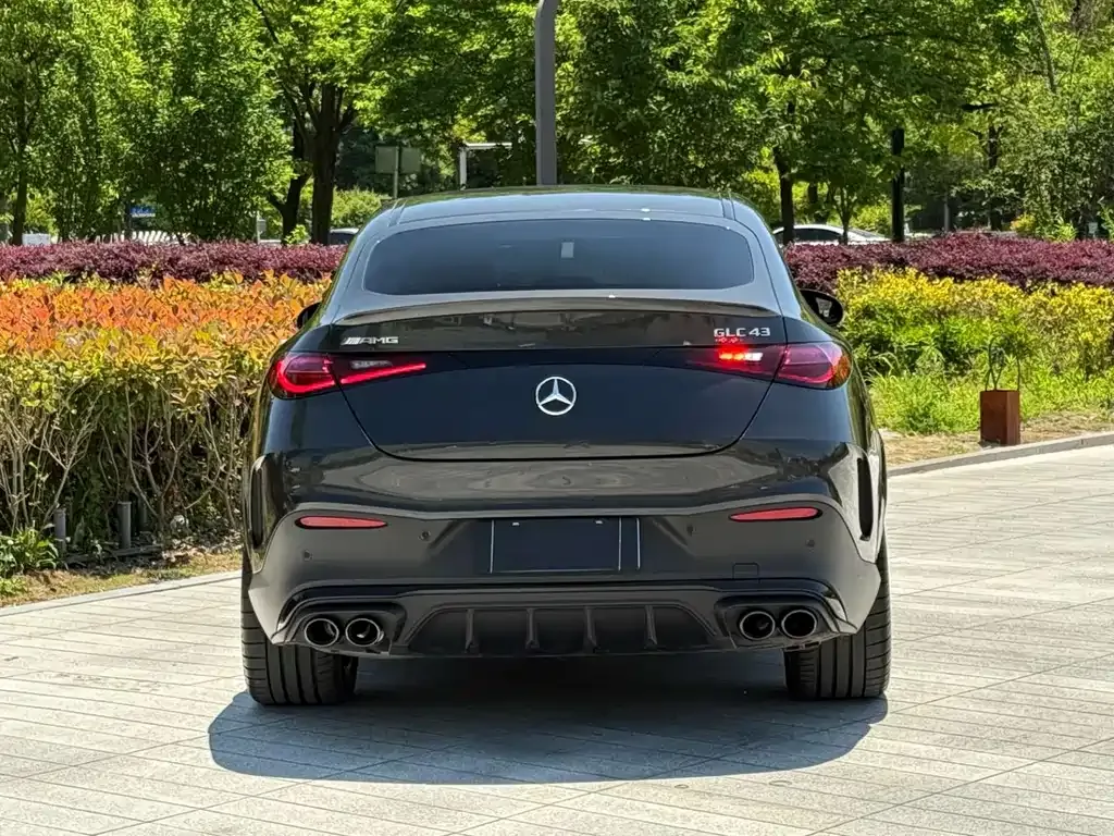 Mercedes-Benz GLC Coupe AMG — фото 10